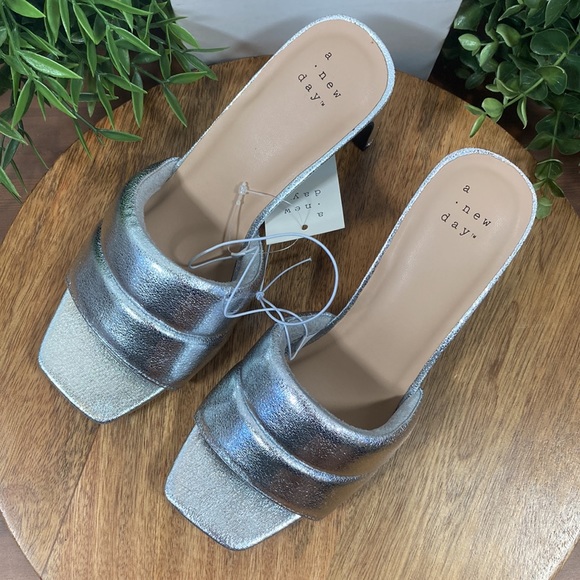 A New Day Women's Lilah Silver Heels - Picture 3 of 7